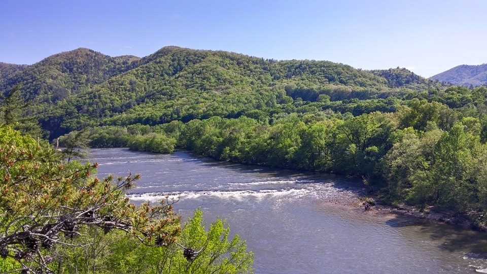 Hot Springs, North Carolina: Two Clicks Into the Mountain - Mom Elite